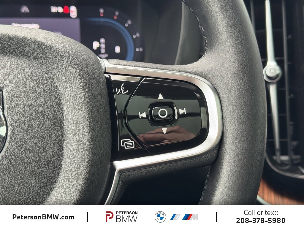 Used 2024 Volvo XC60 B5 Ultimate w/ Protection Package Premier image 23