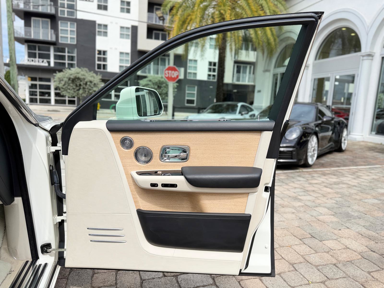 Used 2019 Rolls-Royce Phantom Sedan RWD image 51
