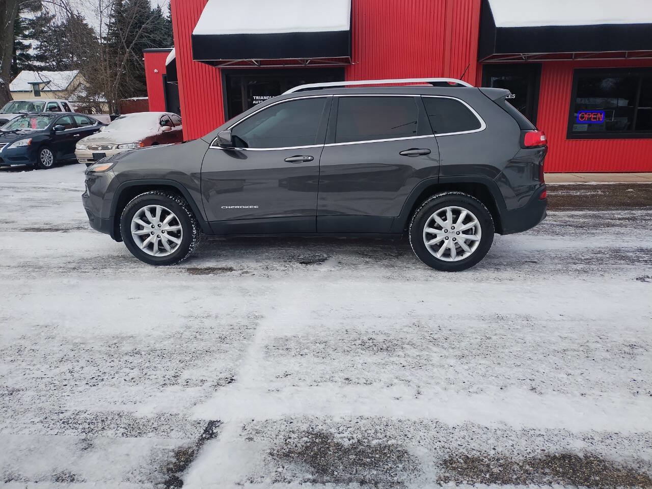 Used 2014 Jeep Cherokee Limited image 14