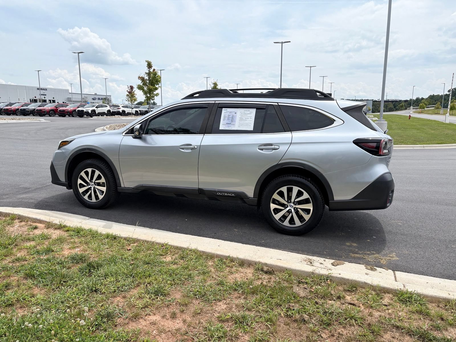 Used 2020 Subaru Outback Premium AWD/4WD image 5