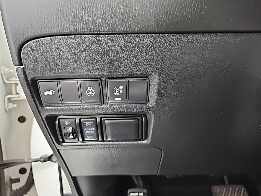 Used 2018 Nissan Armada Platinum w/ Captain Seat Package image 28