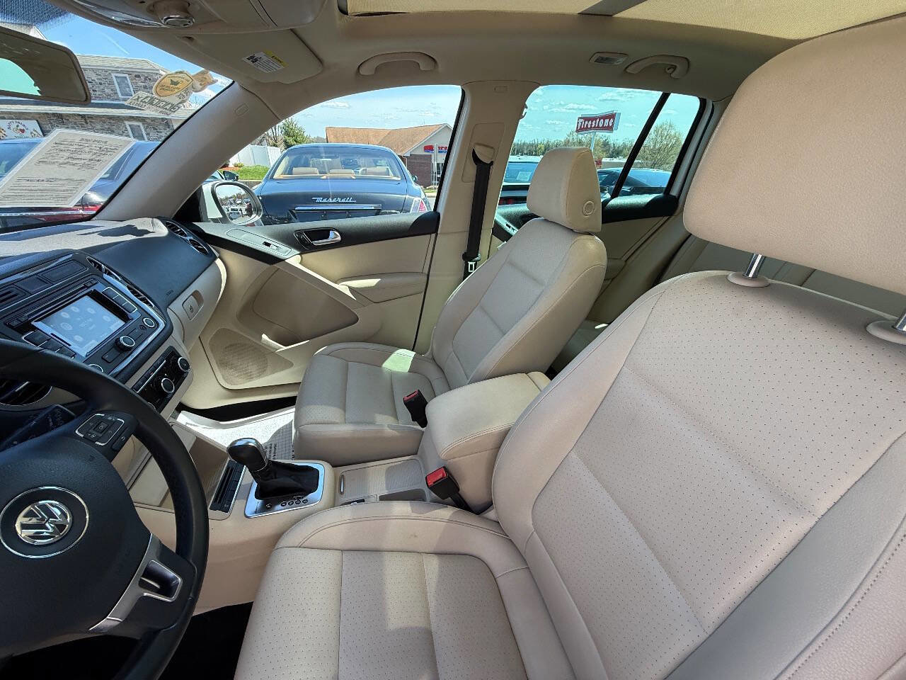 Used 2012 Volkswagen Tiguan S AWD/4WD image 10