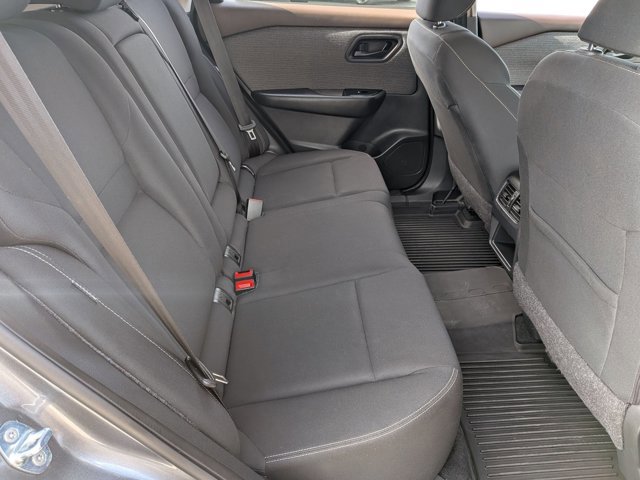 Used 2023 Nissan Rogue S image 19