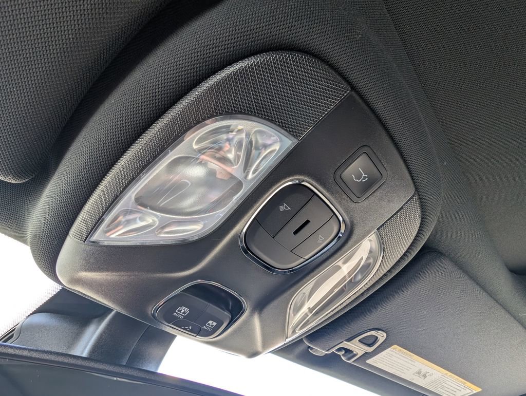 New 2026 Jeep Compass Trailhawk w/ Sun, Sound & Navigation Group AWD/4WD image 33