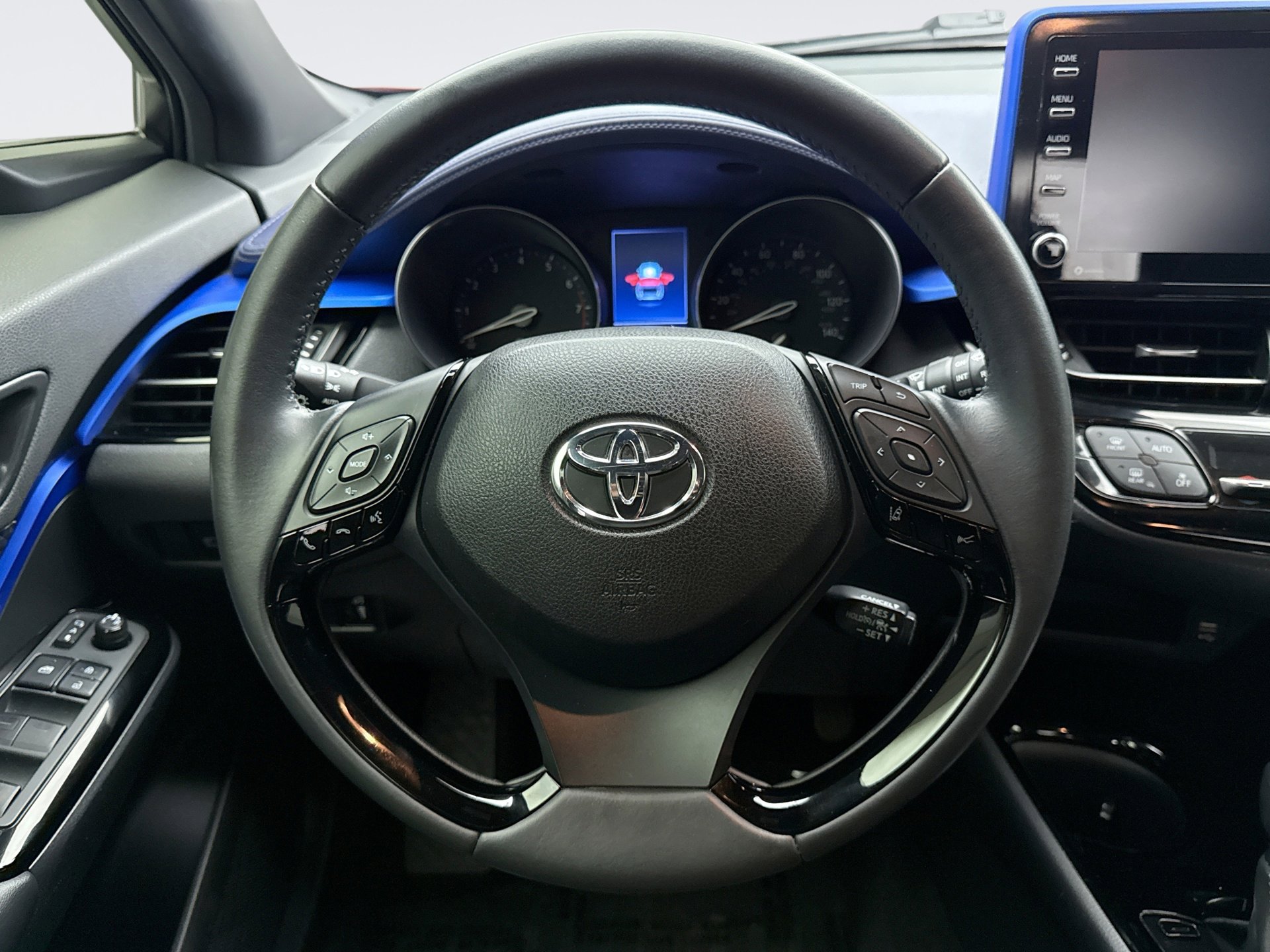Used 2021 Toyota C-HR XLE image 12