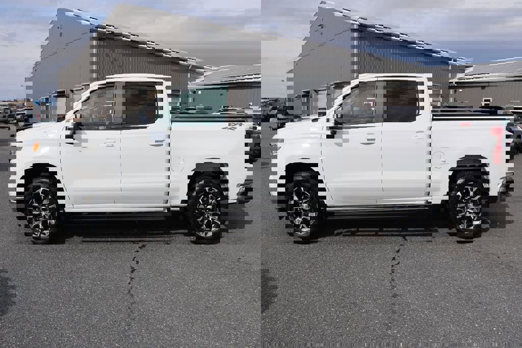 Used 2022 Chevrolet Silverado 1500 LT image 4