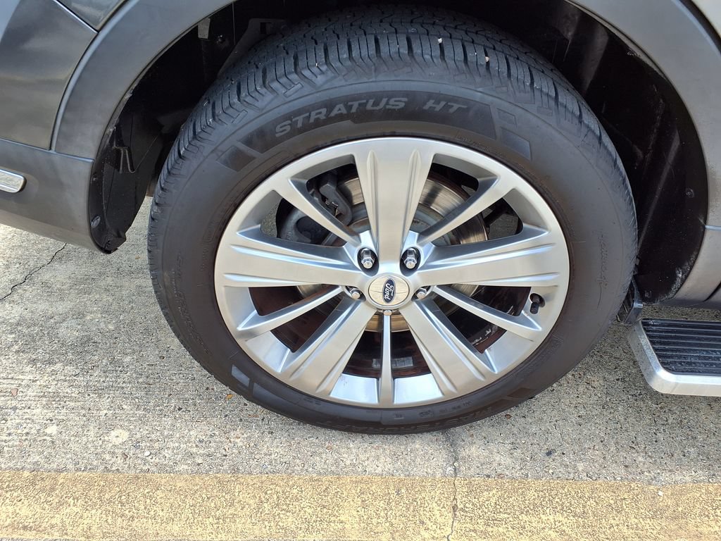 Used 2018 Ford Explorer Limited FWD image 6