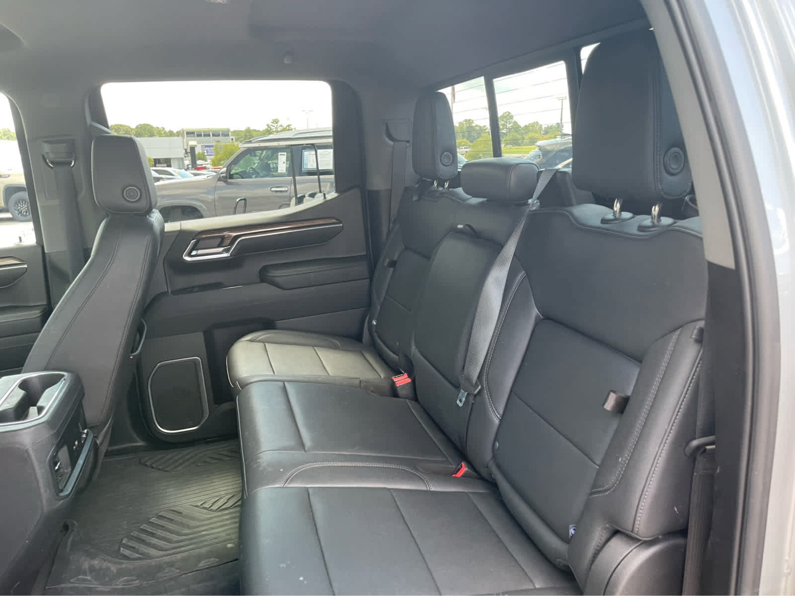 Used 2023 Chevrolet Silverado 1500 LT Trail Boss w/ LT Trail Boss Premium Package AWD/4WD image 21