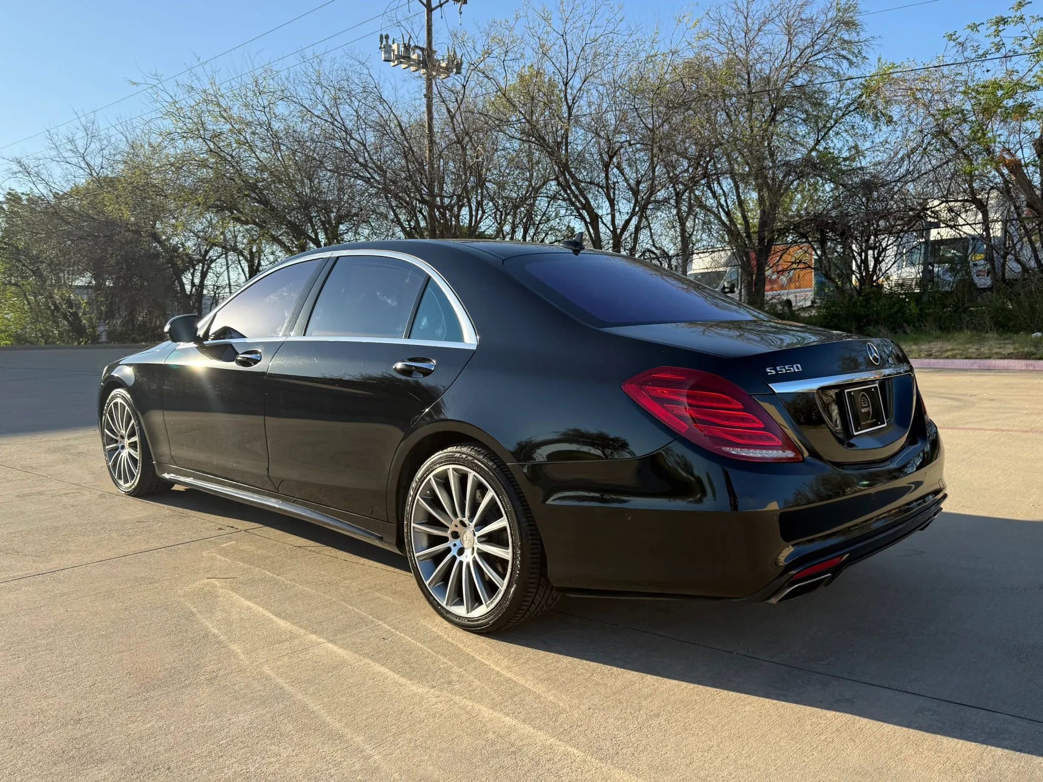 Used 2015 Mercedes-Benz S 550 Sedan image 4