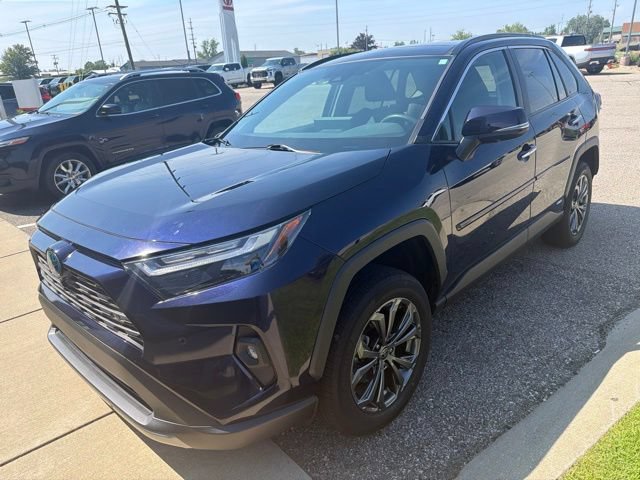 Used 2023 Toyota RAV4 Limited AWD/4WD image 4