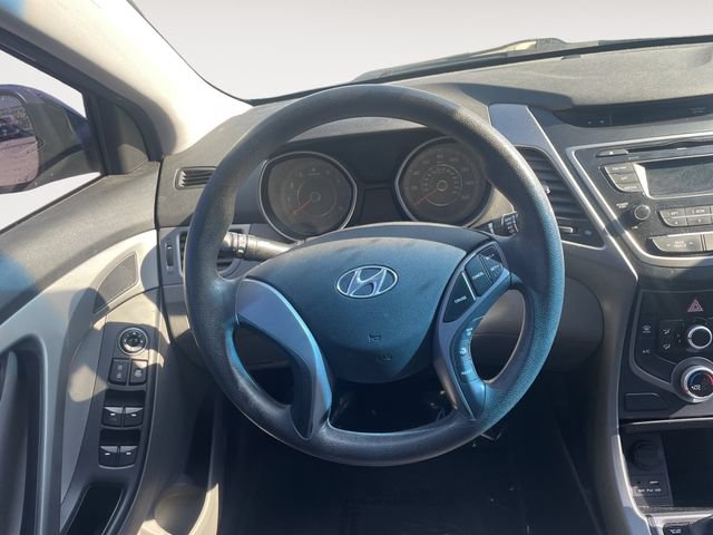 Used 2015 Hyundai Elantra SE FWD image 12