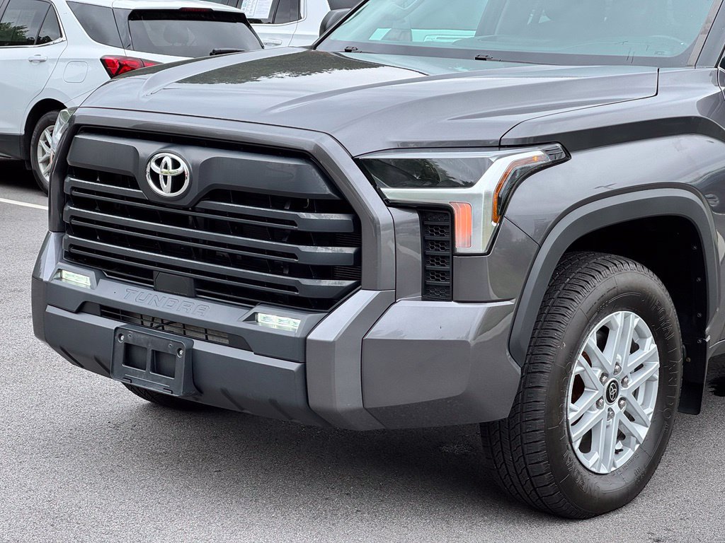 Used 2022 Toyota Tundra SR5 AWD/4WD image 28