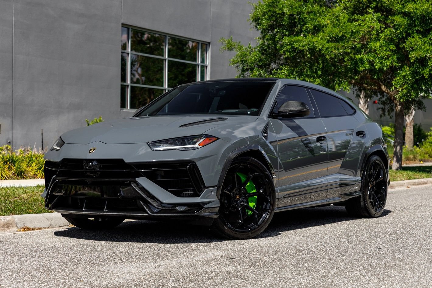Used 2023 Lamborghini Urus Performante AWD/4WD image 36