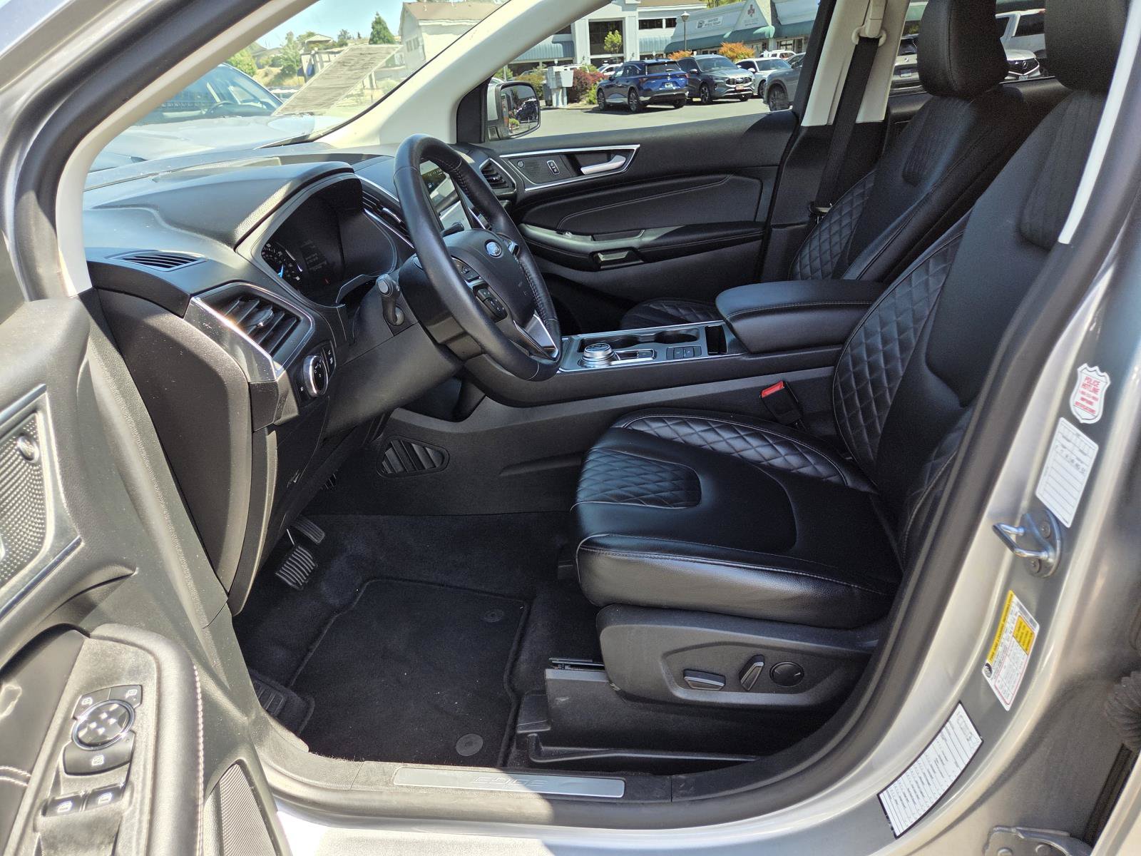 Used 2024 Ford Edge Titanium AWD/4WD image 10