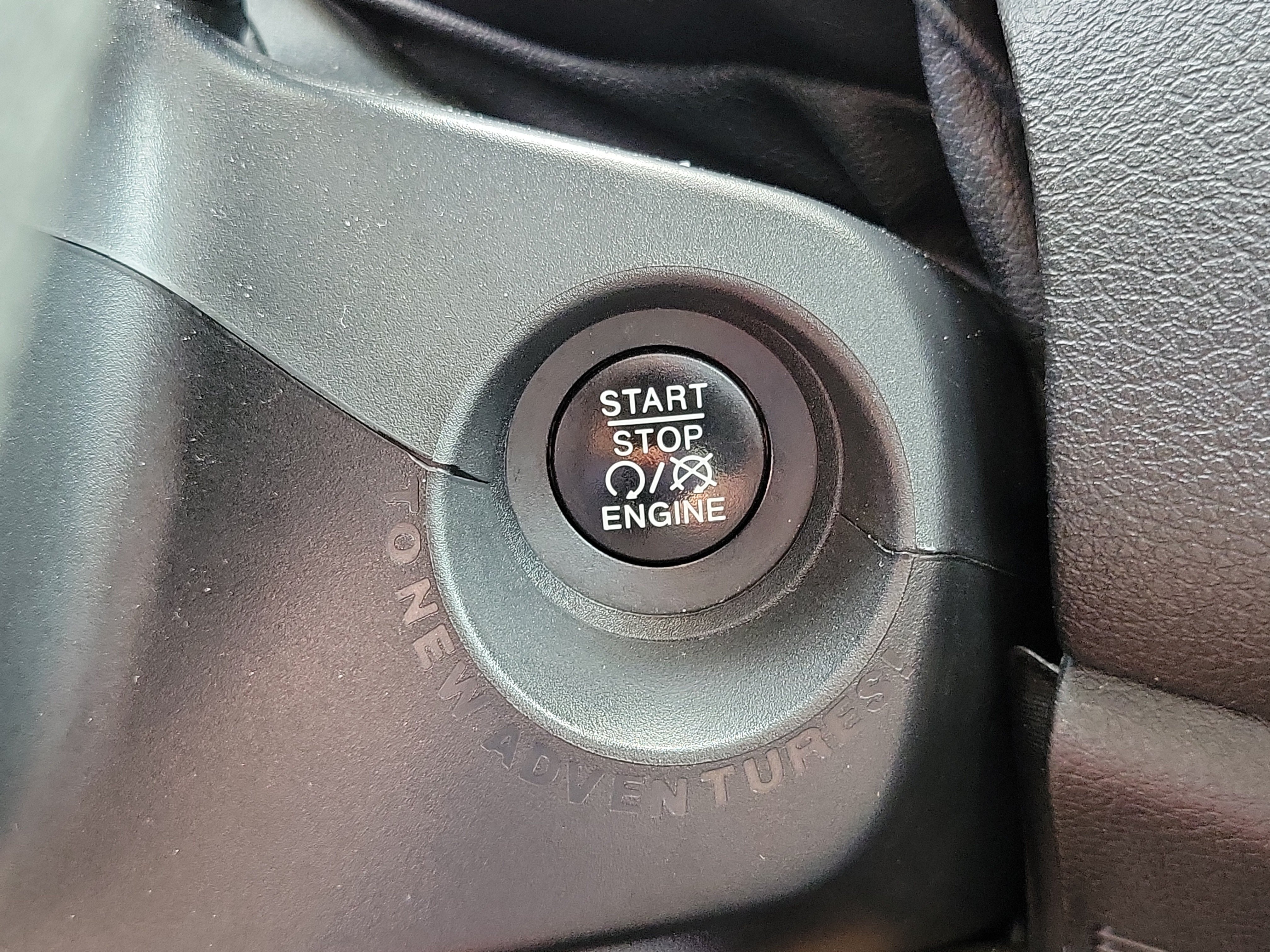 Used 2015 Jeep Renegade Limited FWD image 9