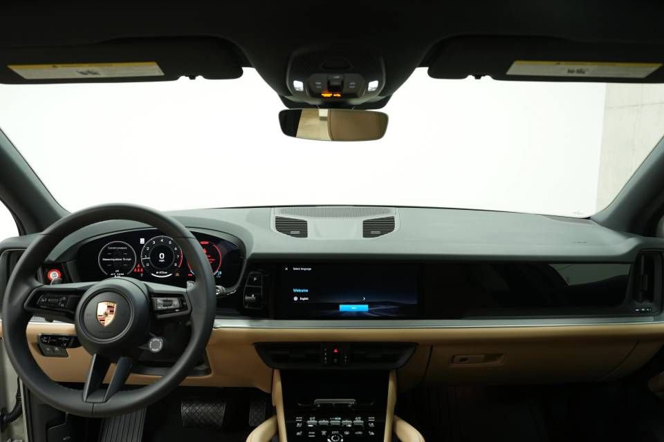 New 2026 Porsche Cayenne image 16