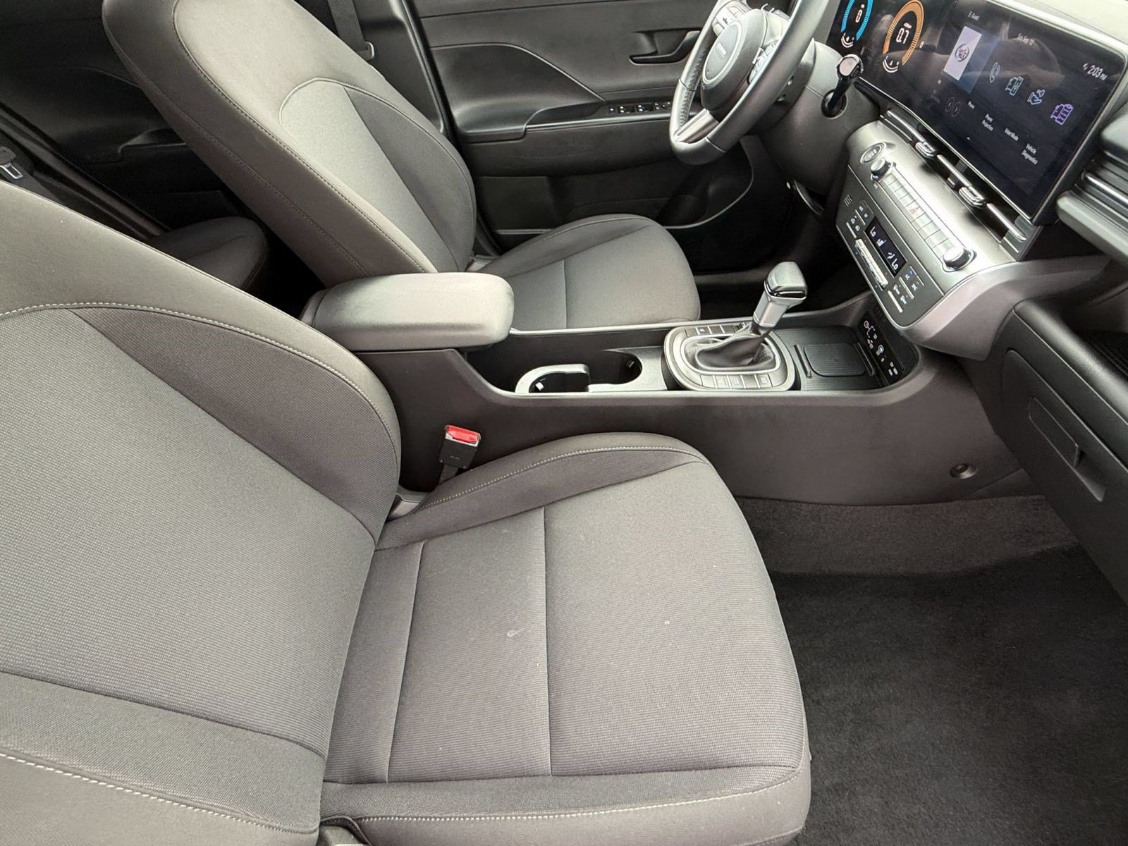 Used 2026 Hyundai Kona SEL Sport FWD image 28