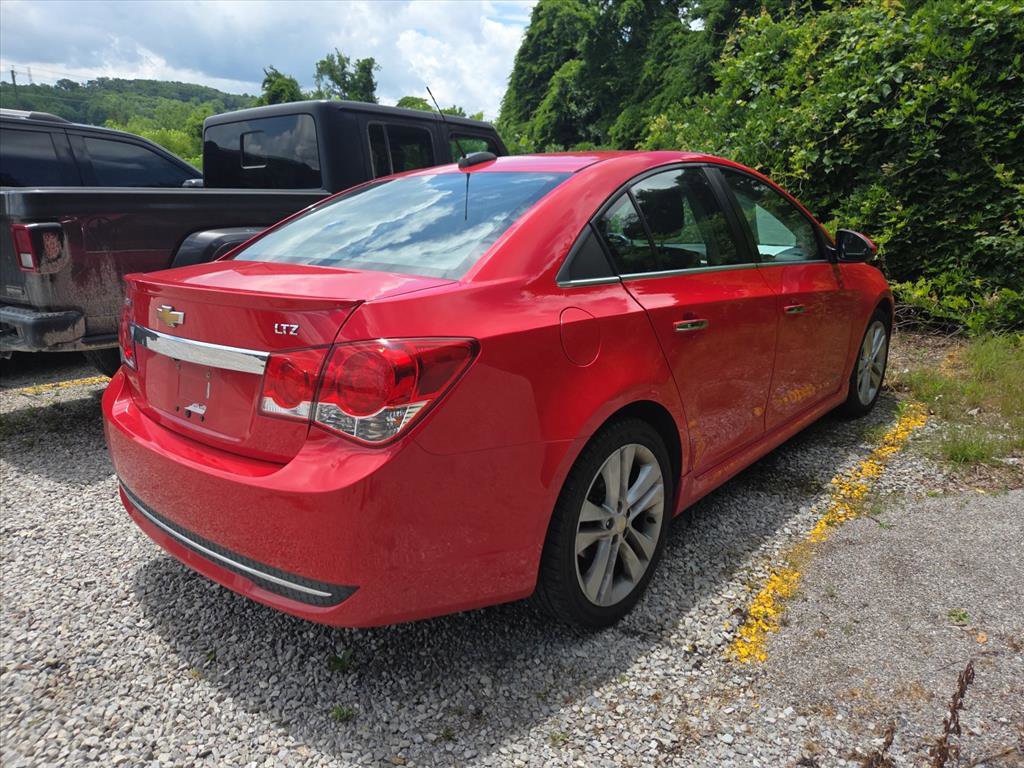 Used 2015 Chevrolet Cruze LTZ w/ Sun, Sound and Sport Package FWD image 4