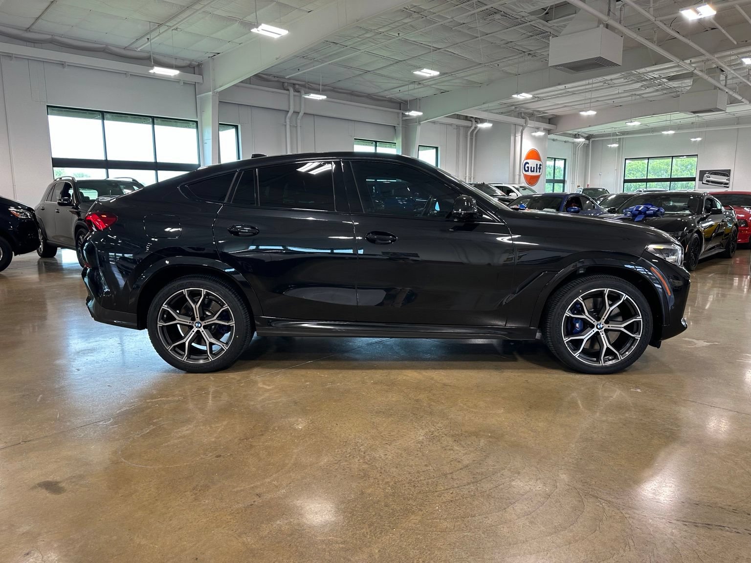 Used 2023 BMW X6 M50i AWD/4WD image 9