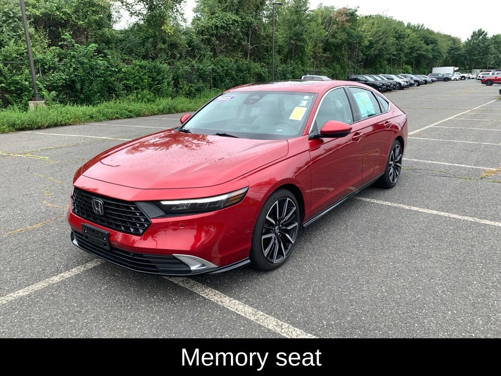 Used 2025 Honda Accord Touring image 7