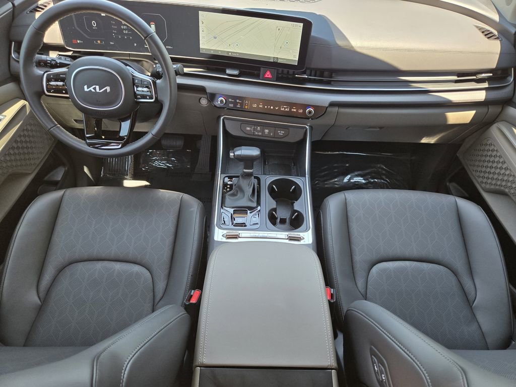 Certified 2026 Kia Carnival SX FWD image 5