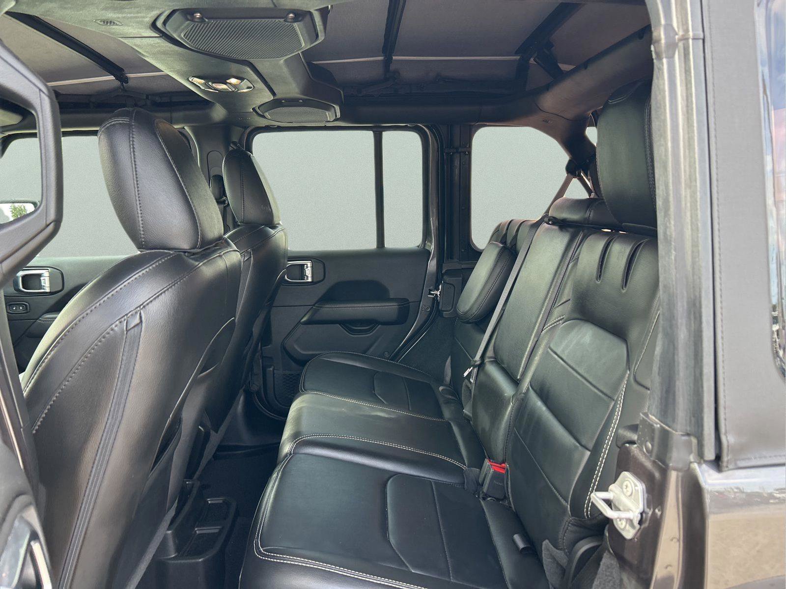 Used 2023 Jeep Wrangler Unlimited Sahara w/ Cold Weather Group image 29