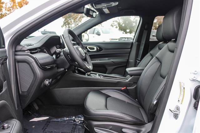 New 2026 Jeep Compass Latitude image 17