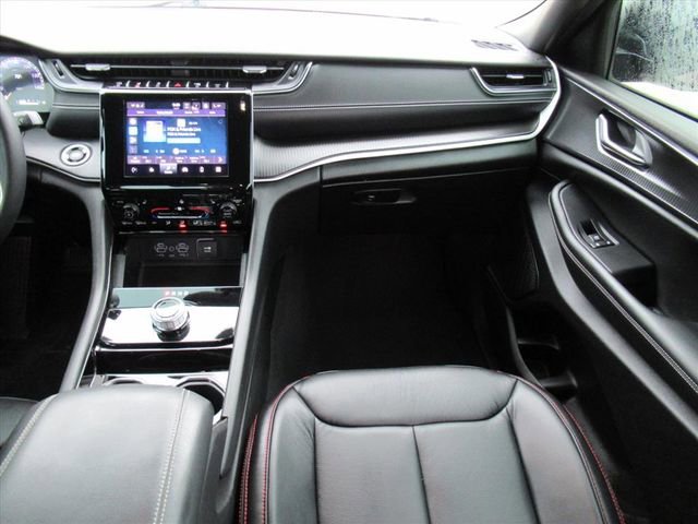 Certified 2023 Jeep Grand Cherokee Altitude image 13