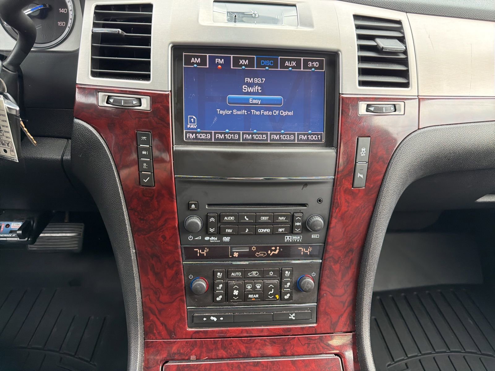 Used 2012 Cadillac Escalade ESV Luxury AWD/4WD image 13