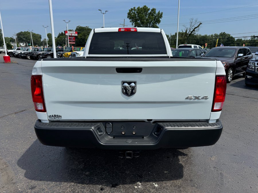 Used 2017 RAM 1500 ST w/ SXT Appearance Group AWD/4WD image 4