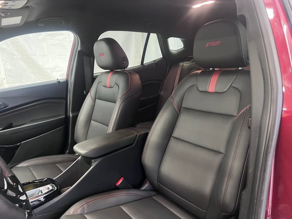 Used 2024 Chevrolet Trax RS w/ Driver Confidence Package FWD image 14