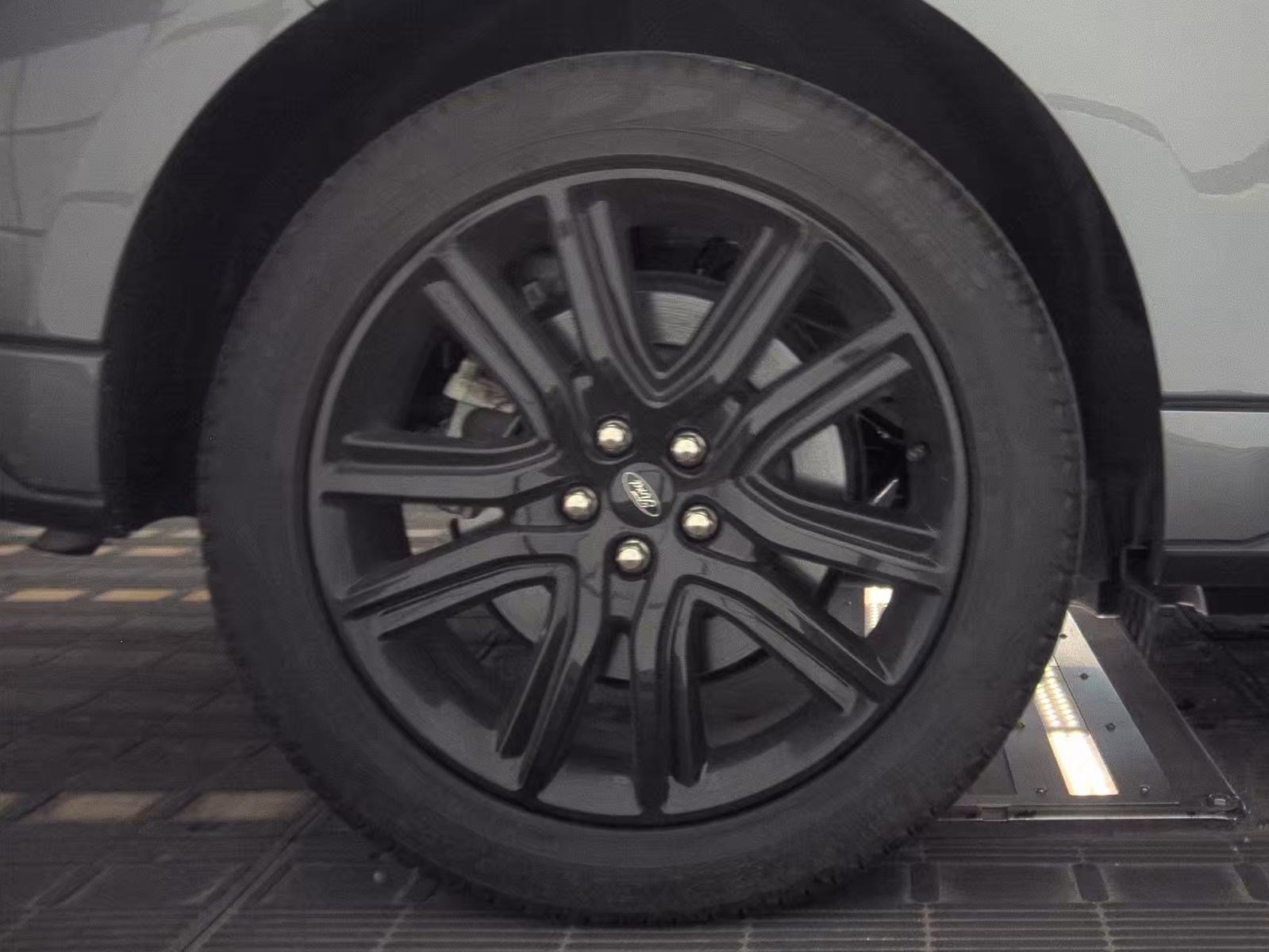Used 2023 Ford Edge ST-Line AWD/4WD image 11