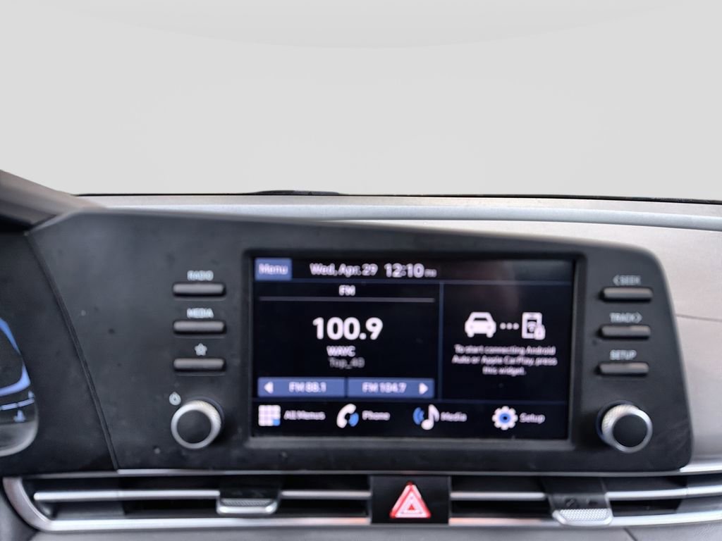Certified 2024 Hyundai Elantra SE FWD image 22