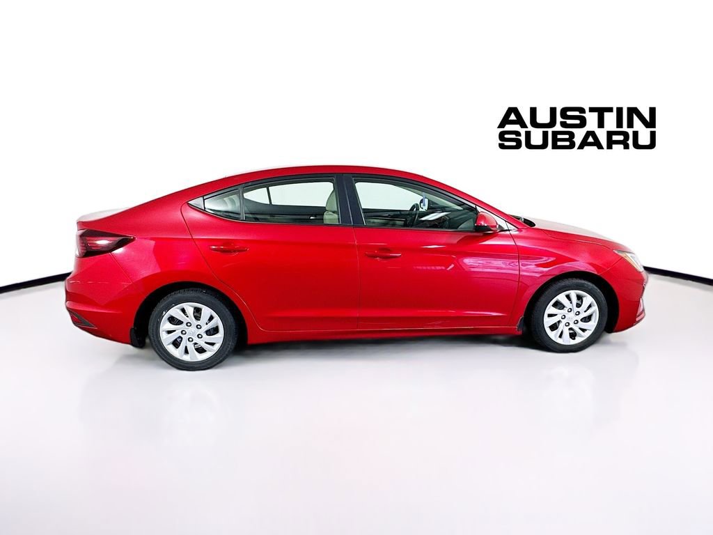 Used 2020 Hyundai Elantra SE w/ Winter Weather Package image 8