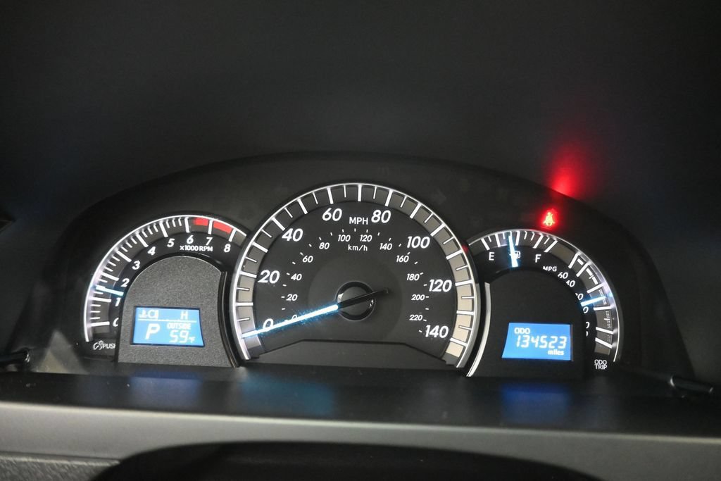 Used 2012 Toyota Camry SE FWD image 15