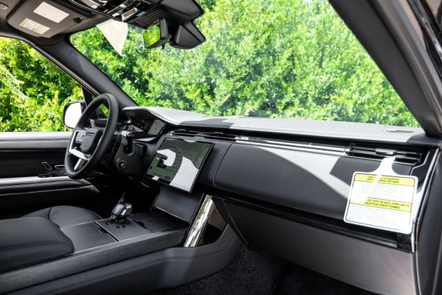 New 2026 Land Rover Range Rover SV AWD/4WD image 15