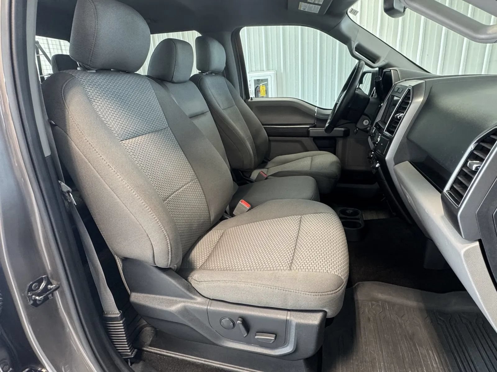 Used 2019 Ford F150 XLT w/ Equipment Group 302A Luxury AWD/4WD image 24