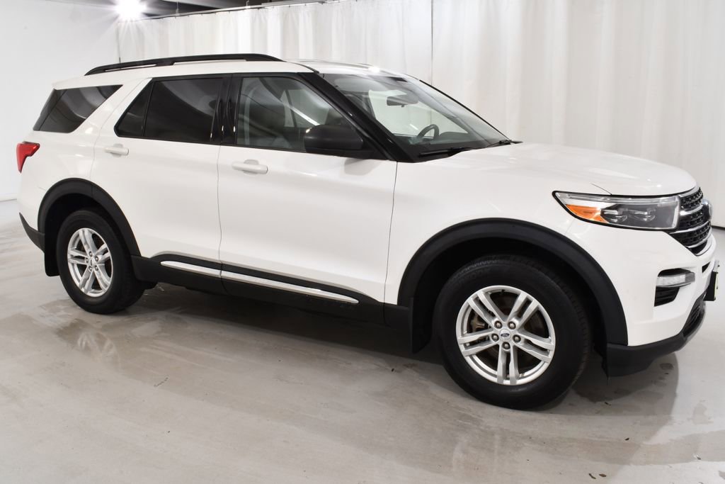 Used 2022 Ford Explorer XLT w/ Equipment Group 202A AWD/4WD image 5