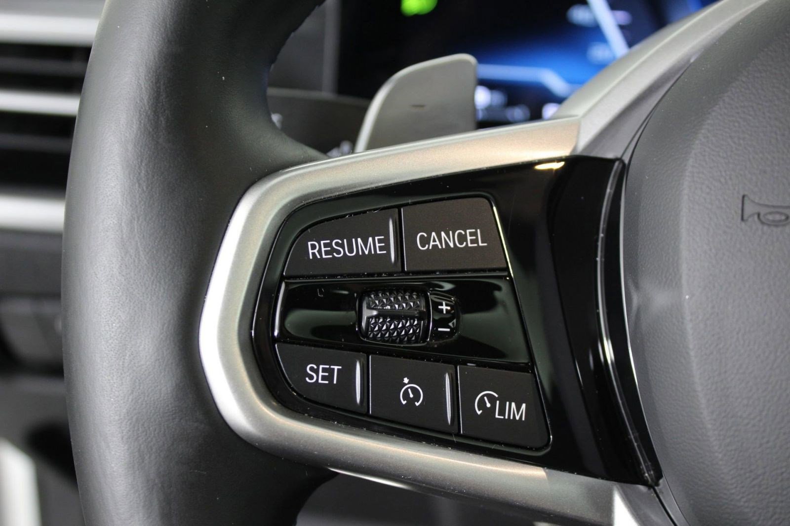 Used 2025 BMW M440i Coupe w/ Premium Package image 14