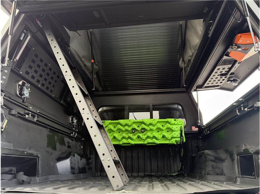 Used 2017 Toyota Tacoma TRD Off-Road image 21