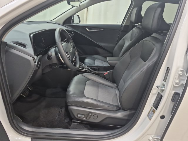 Certified 2024 Kia Niro EX Touring FWD image 12