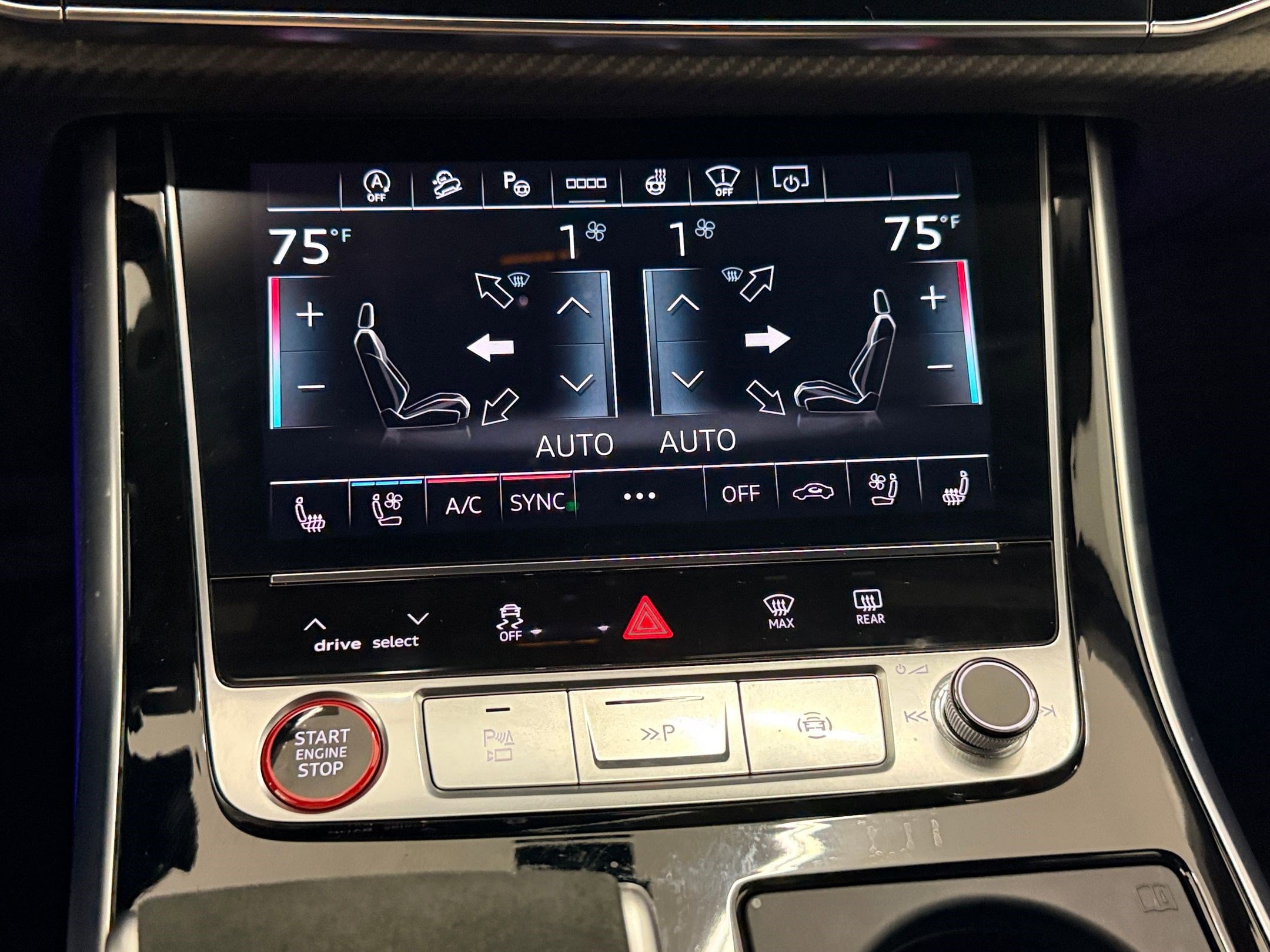 Used 2026 Audi RS Q8 performance AWD/4WD image 32
