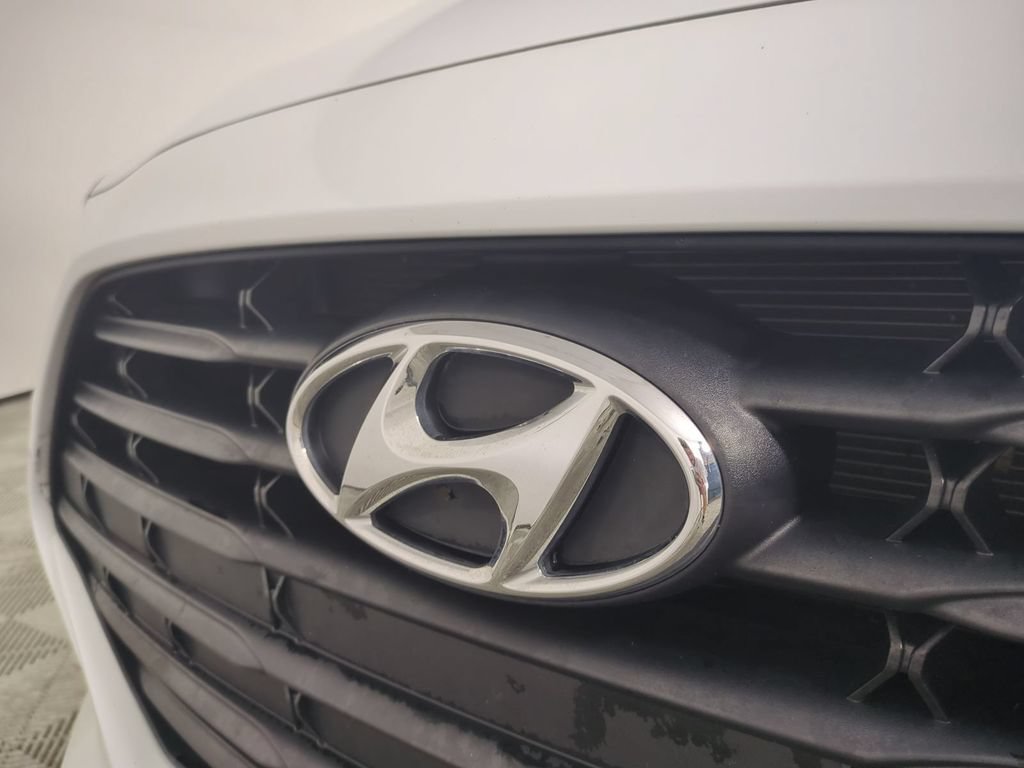 Used 2020 Hyundai Veloster 2.0 Premium FWD image 13