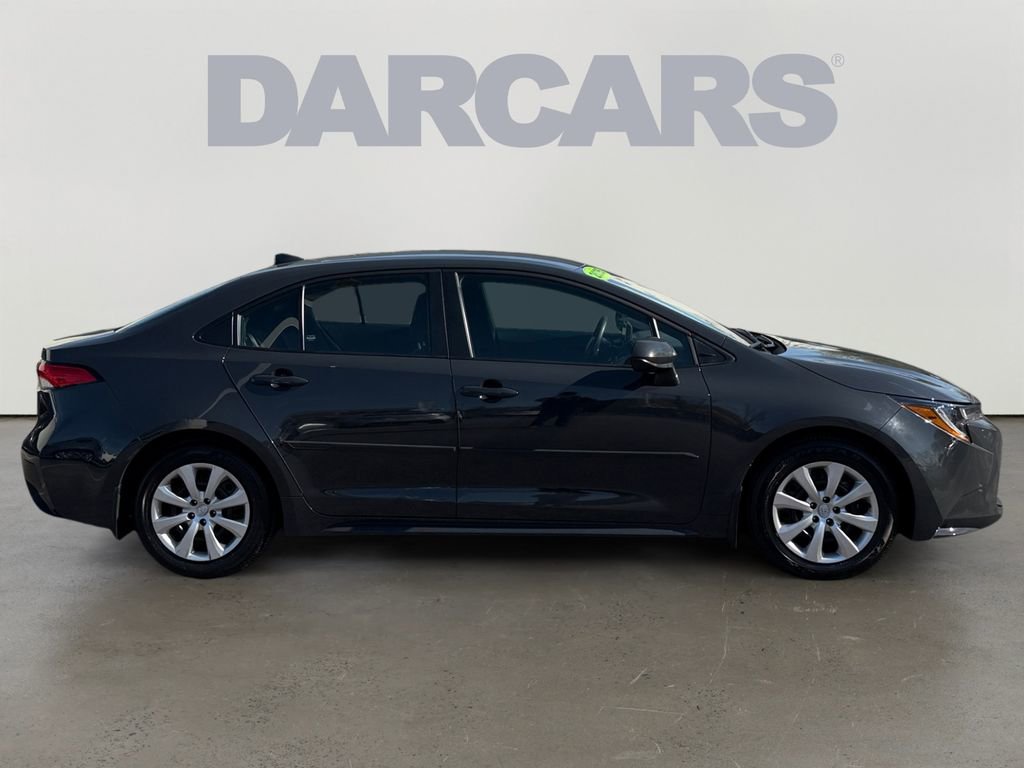 Used 2025 Toyota Corolla LE image 8