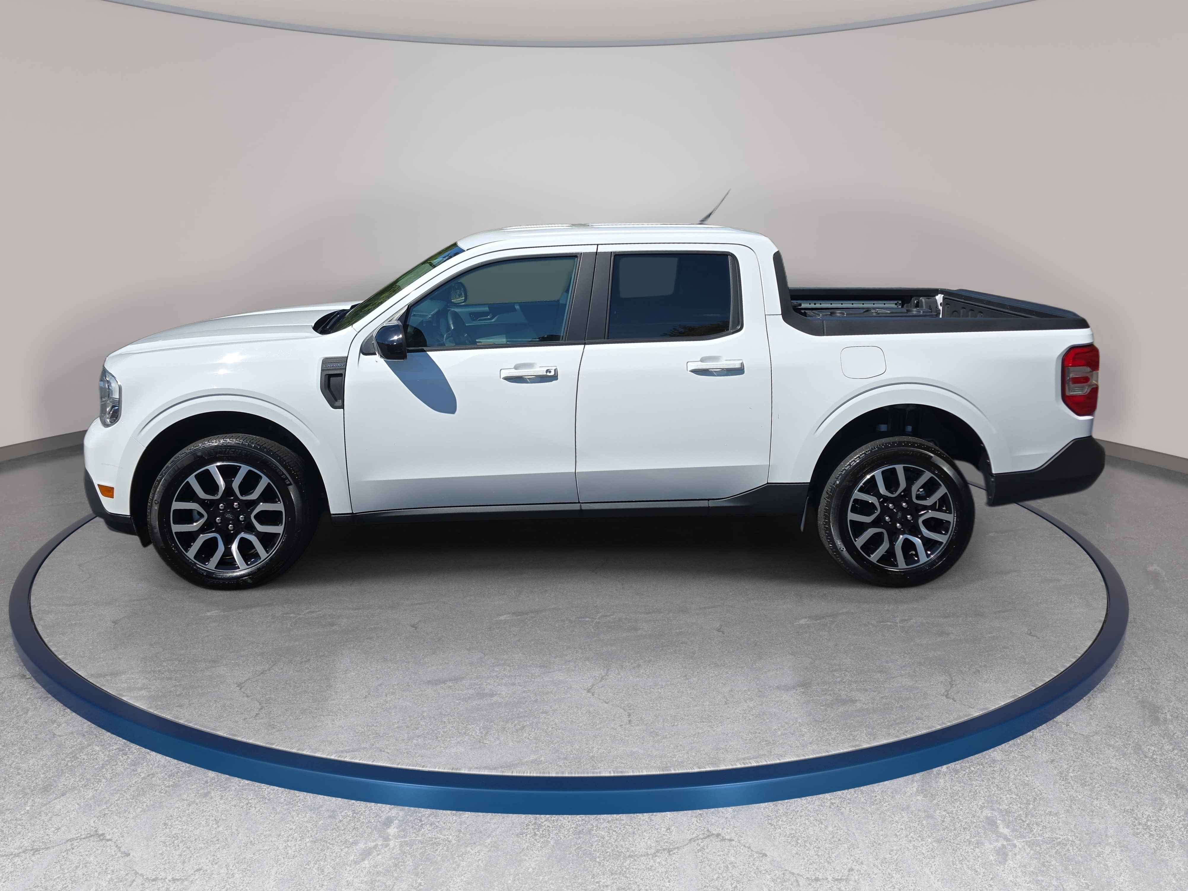 Used 2024 Ford Maverick Lariat FWD image 8