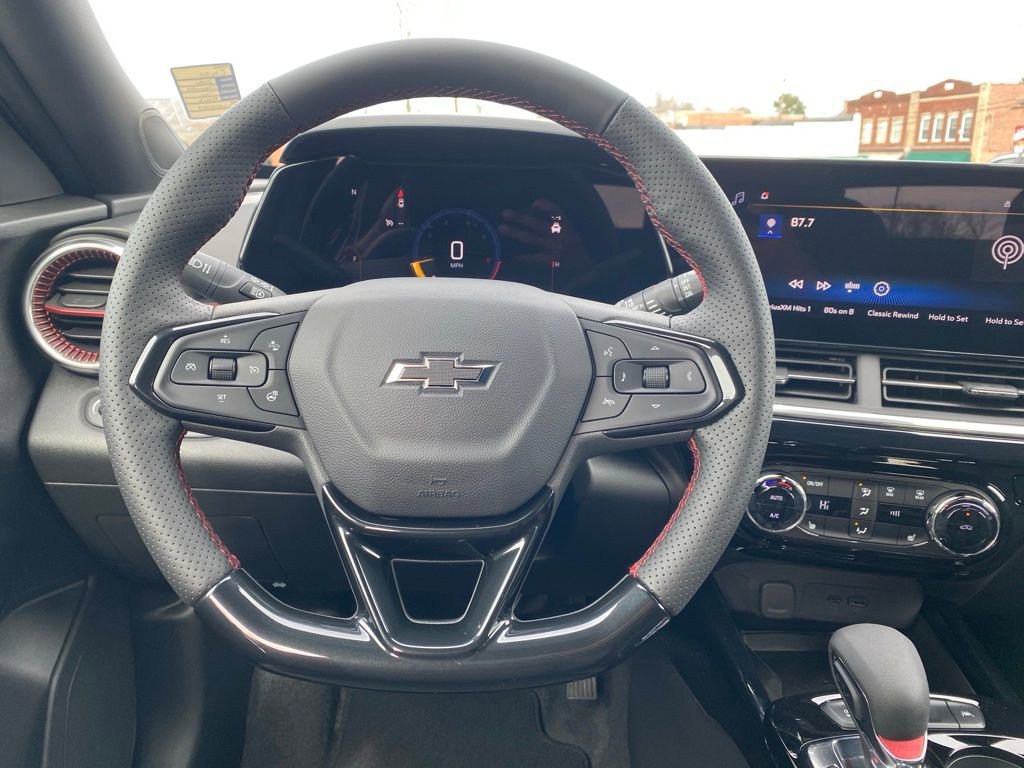 New 2026 Chevrolet Trax RS w/ Sunroof Package FWD image 11