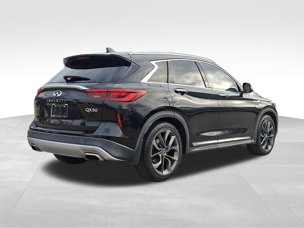 Used 2019 INFINITI QX50 Essential w/ Sensory Package image 6