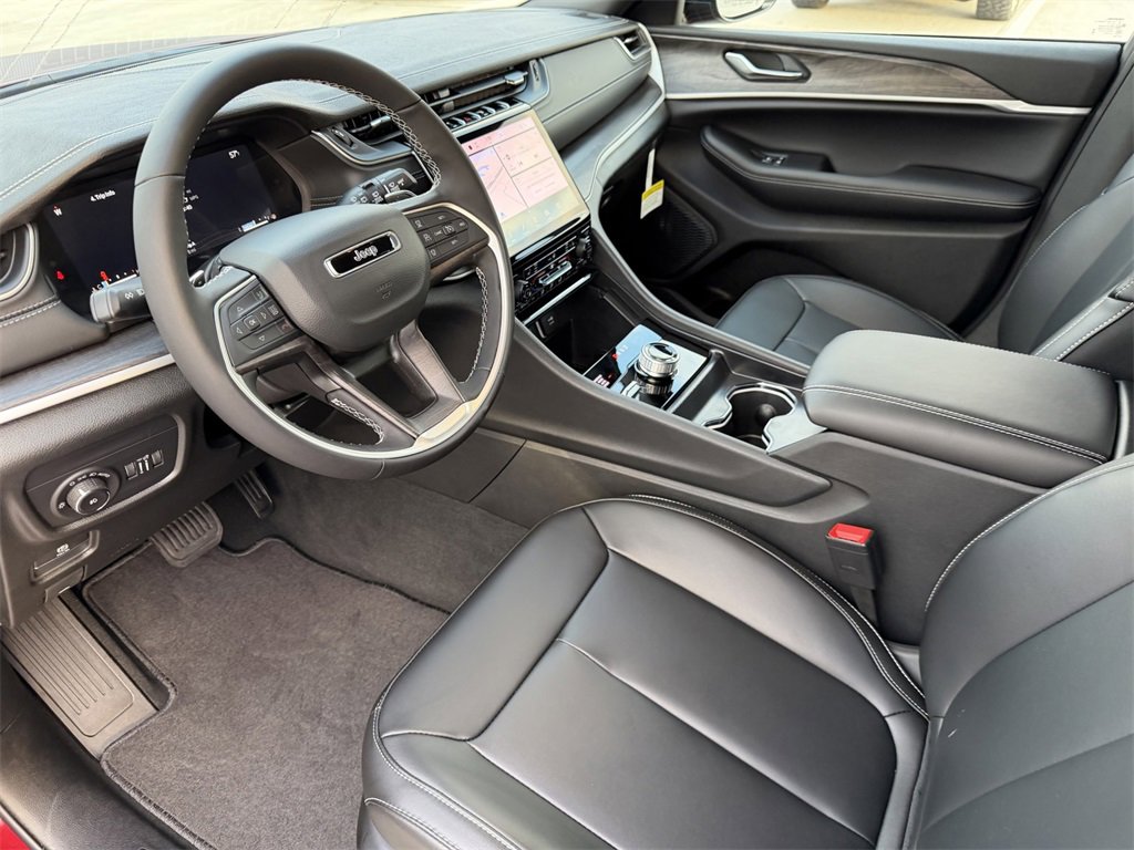 New 2025 Jeep Grand Cherokee L Limited image 15
