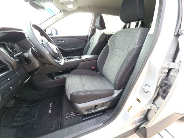 Used 2023 Nissan Rogue SV image 13