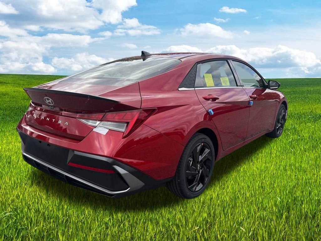 Used 2026 Hyundai Elantra SEL Sport image 7
